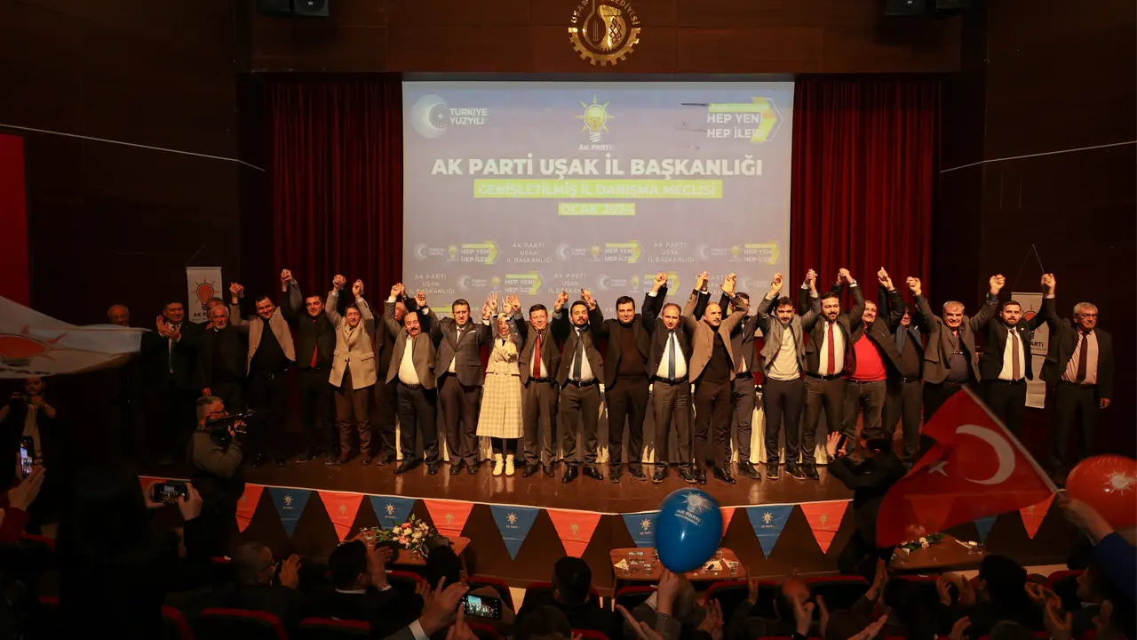 Uşak AK Parti "31 Mart'a Kadar Bize Uyumak Haram''