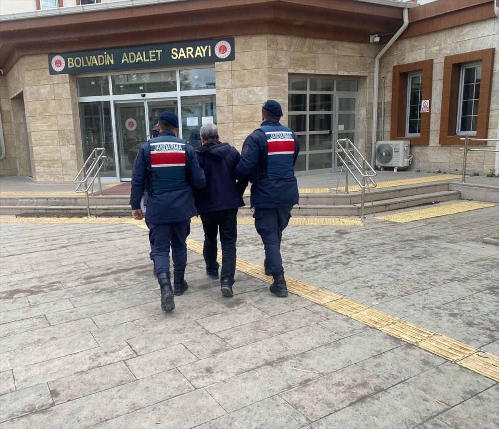 Afyonkarahisar'da Kaçak 2 Hükümlü Yakalandı