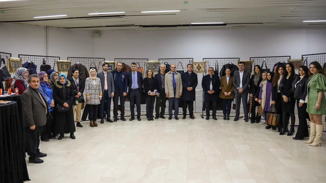 Deri ve Halı Motifleri Çeşitli Ürünlerde Hayat Buldu
