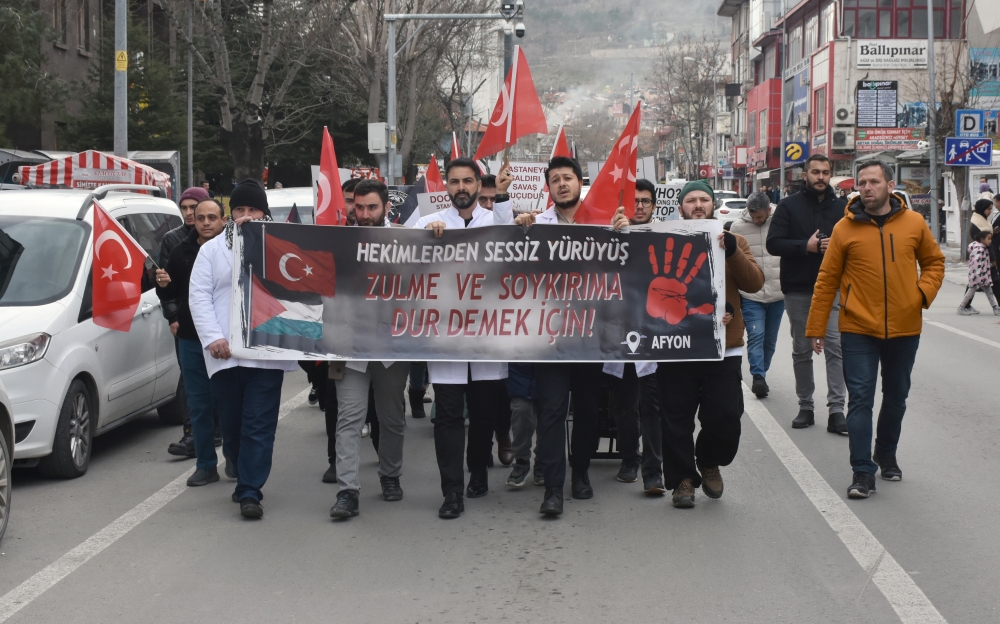 Afyonkarahisar'da hekimler ve öğrenciler İsrail'in Gazze saldırılarına tepki
