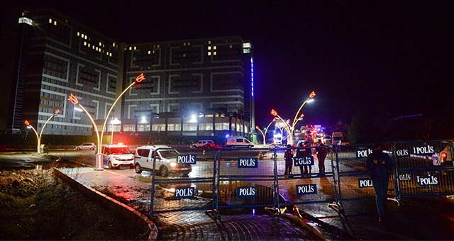 KKTC'DEN GELEN 130 KİŞİ, UŞAK'TA ÖĞRENCİ YURDUNA YERLEŞTİRİLDİ