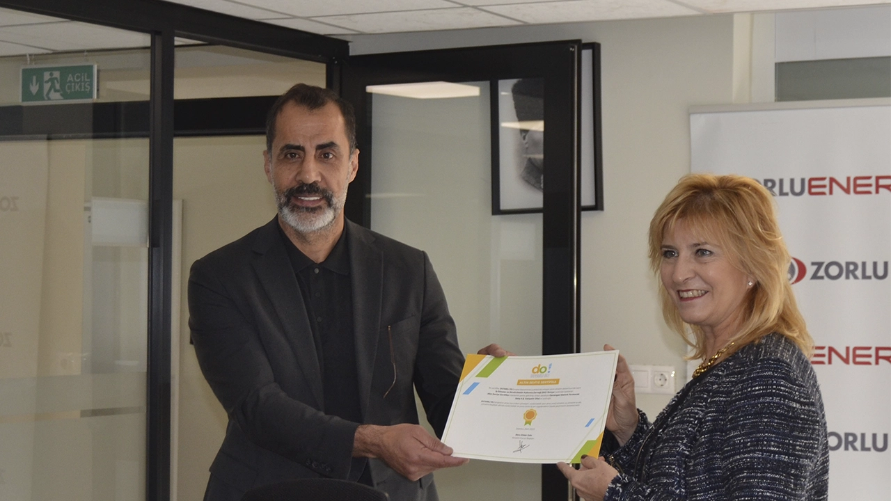 Uşak'ta Elektrik Dağıtım Şirketi Zorlu Enerji "altın sertifika" aldı