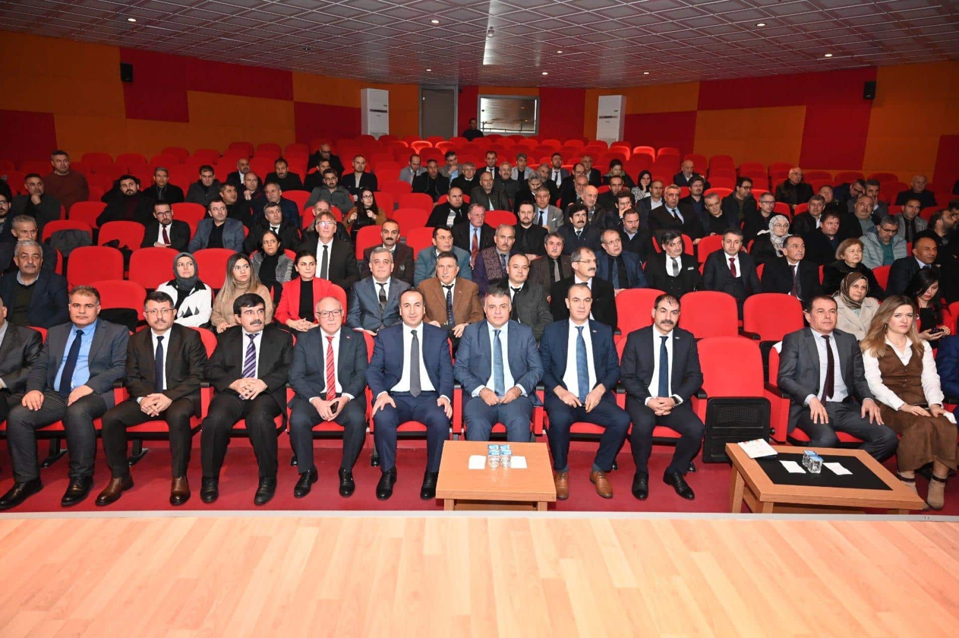 Sınav Hizmetleri Genel Müdürü Uşak’taki Okul Müdürleri İle Bir Araya Geldi