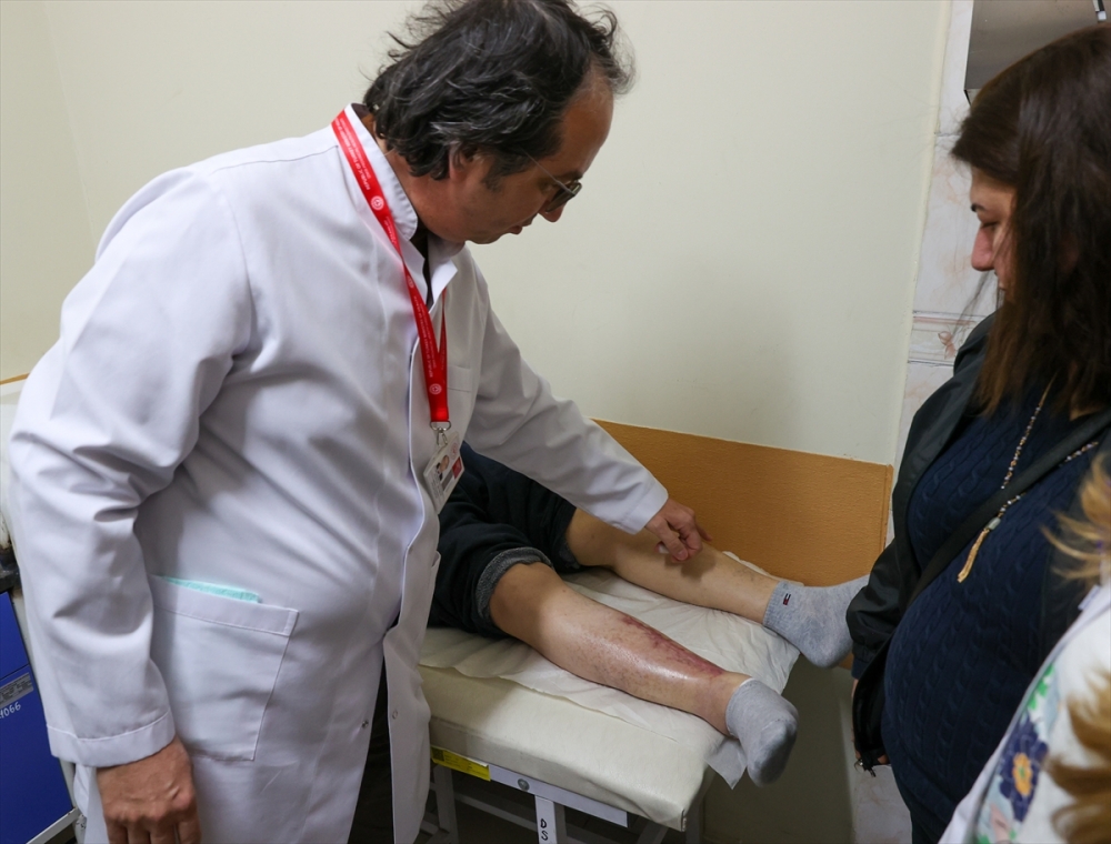 Kapanmayan yaralarından kök hücre tedavisiyle kurtuldu