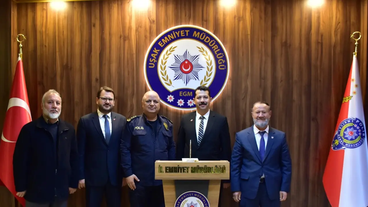 Uşak Saadet Partisi Adayı Emniyet Müdürünü Ziyaret etti