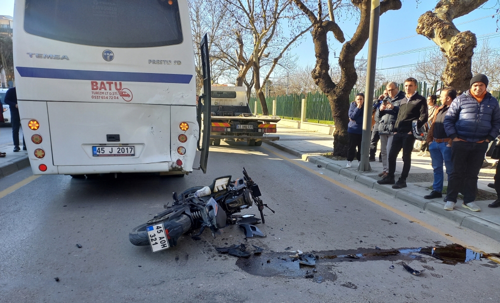 Manisa'da motosiklet kazası 1 kişi öldü, 1 kişi yaralandı