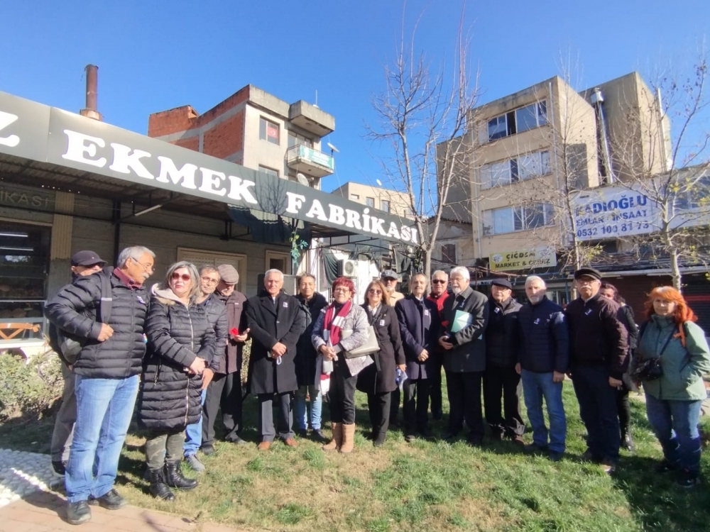 Gazeteci yazar Uğur Mumcu İzmir'de anıldı