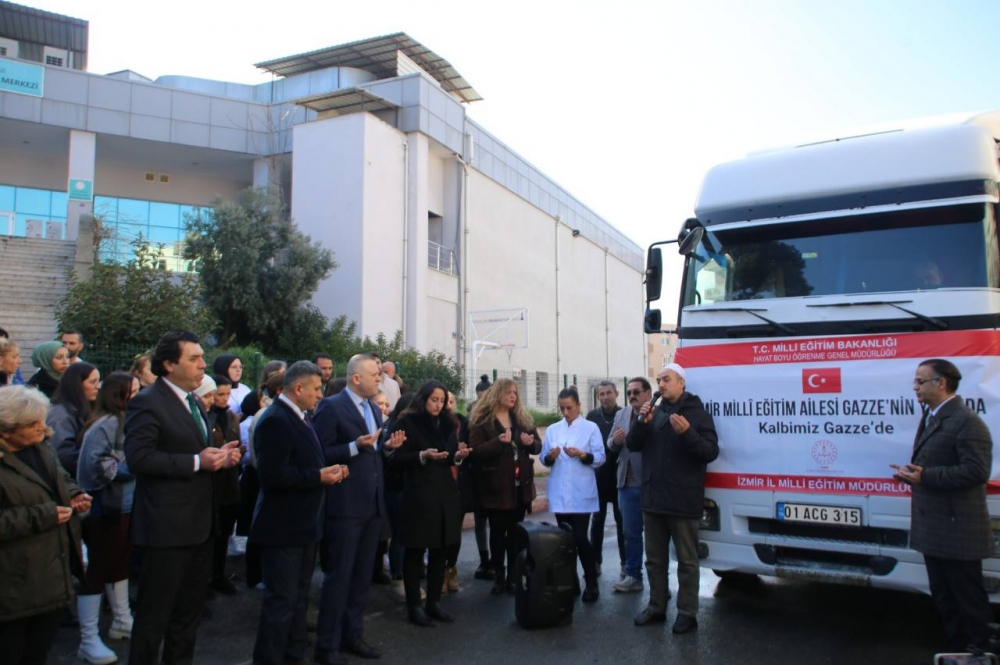 İzmir'deki halk eğitim kursiyerlerinin Gazzeliler için hazırladığı yardımlar yola çıktı