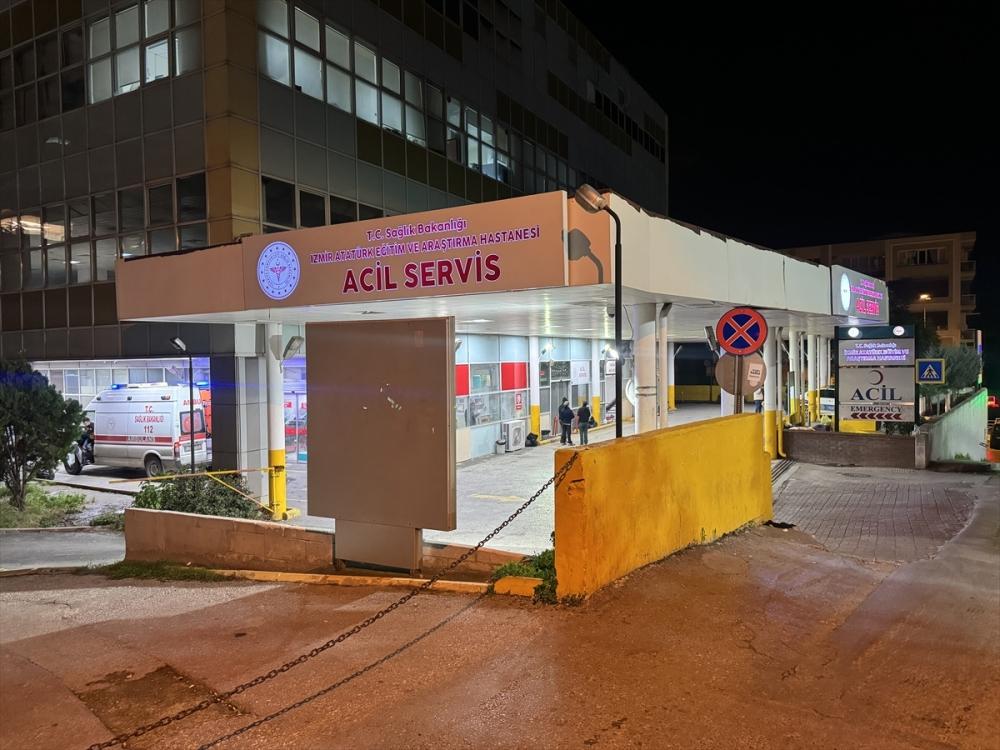 İzmir'deki kazada 17 yaşındaki motosikletli hayatını kaybetti