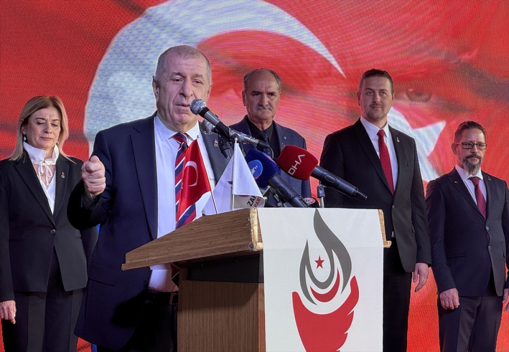 Zafer Partisinin İzmir'deki belediye başkan adayları tanıtıldı