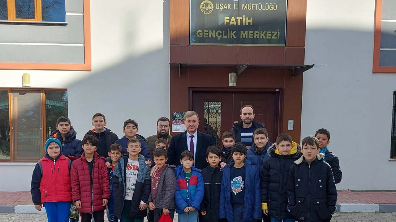 Uşak İl Müftülüğü Gençliğe Değer Ara Dönem Kampı Gerçekleştirildi