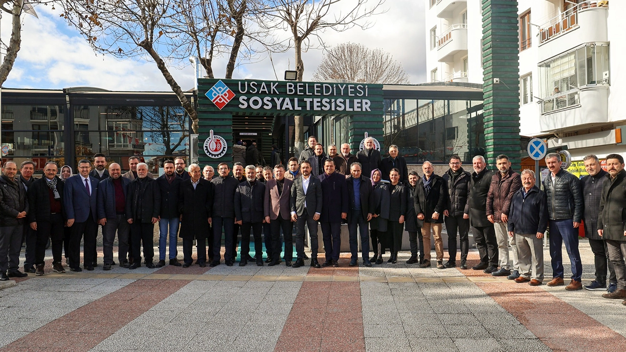 Ak Parti Uşak Teşkilatı Eski Emektarları İle Bir Araya Geldi