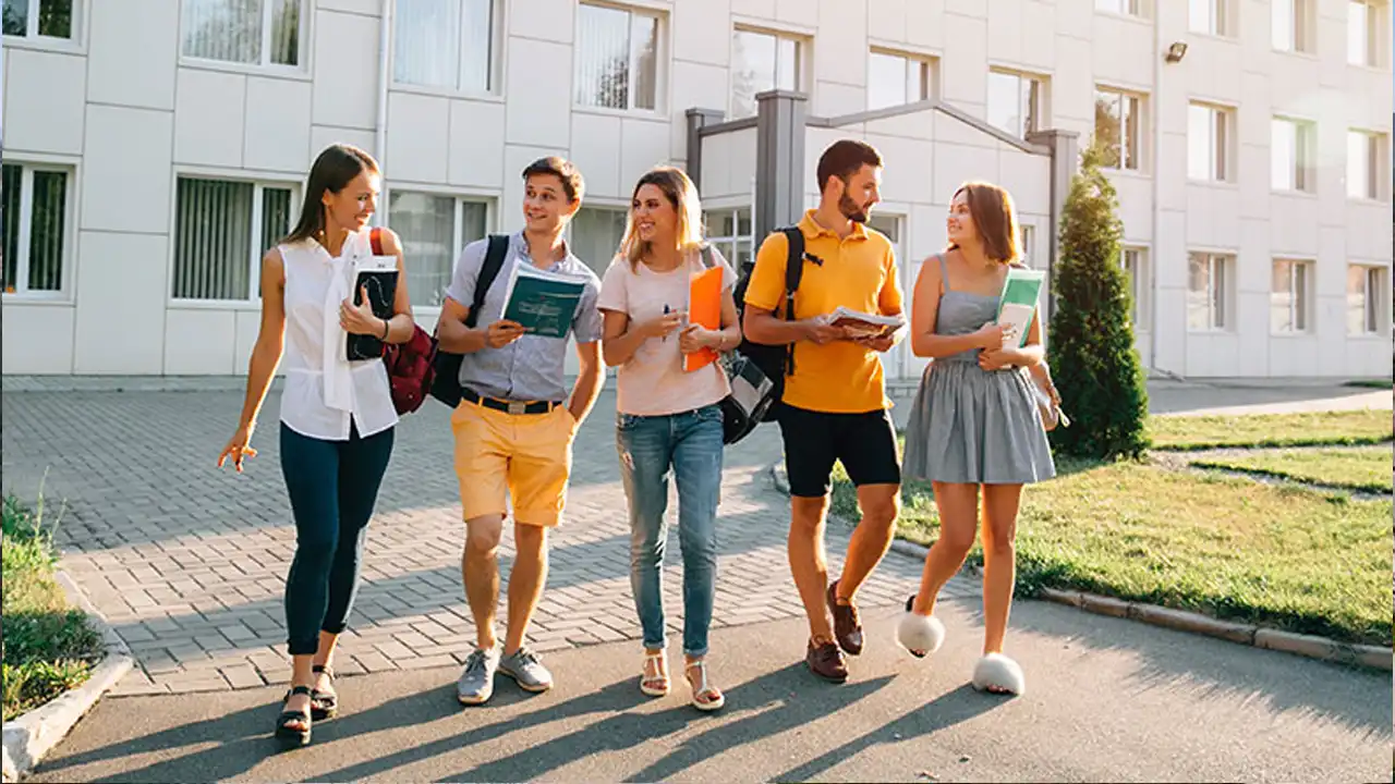 Anadolu Üniversitesi Açıköğretim Fakültesi'nde Bahar Dönemi Kayıt Yenileme Başlıyor