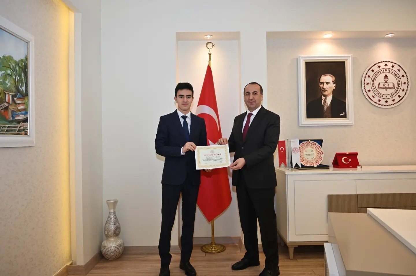 Uşak'lı Öğrenci Okul Harçlığını Gazzeli Çocuklara Ayırdı