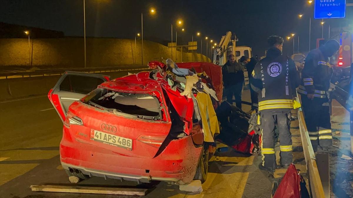 Trafik kazasında 1 kişi öldü, 3 kişi yaralandı