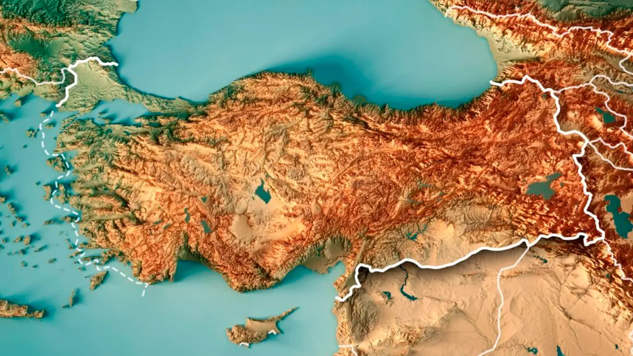 Türkiye'nin 2023 Nüfus Verileri: İstanbul'da Hafif Azalma, Ortanca Yaş Yükseldi