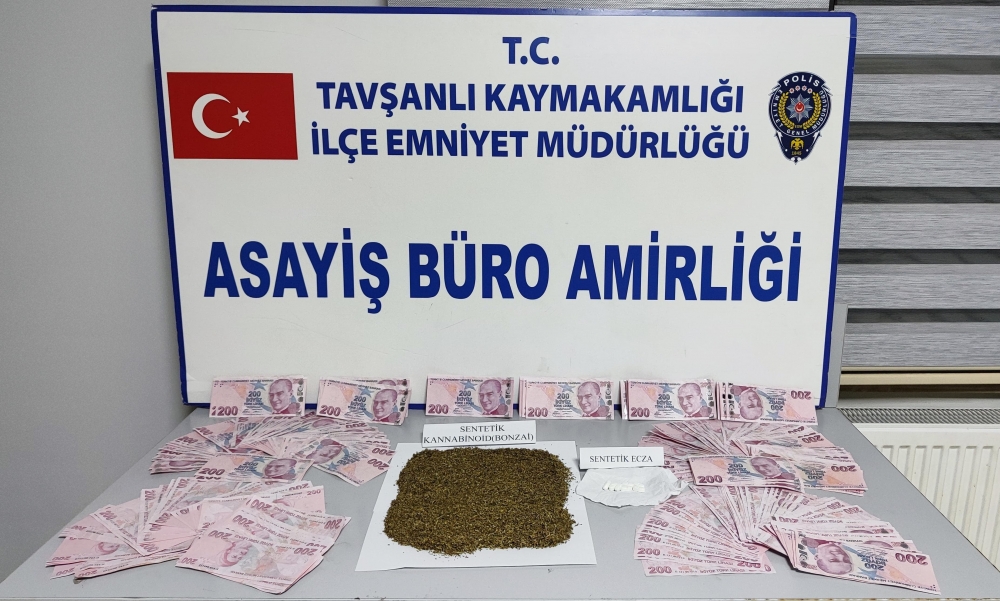 Kütahya'da uyuşturucu operasyonunda yakalanan 2 şüpheli tutuklandı