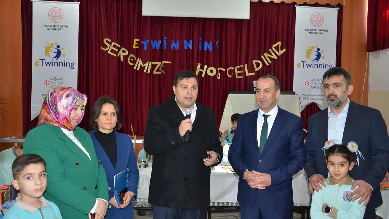Uşak Mehmetçik Okulu Öğrencilerinden Geri̇ Dönüşümün Önemine Vurgu