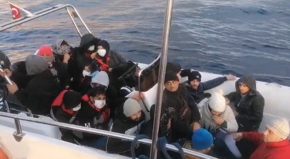 Bodrum açıklarında 57 düzensiz göçmen yakalandı