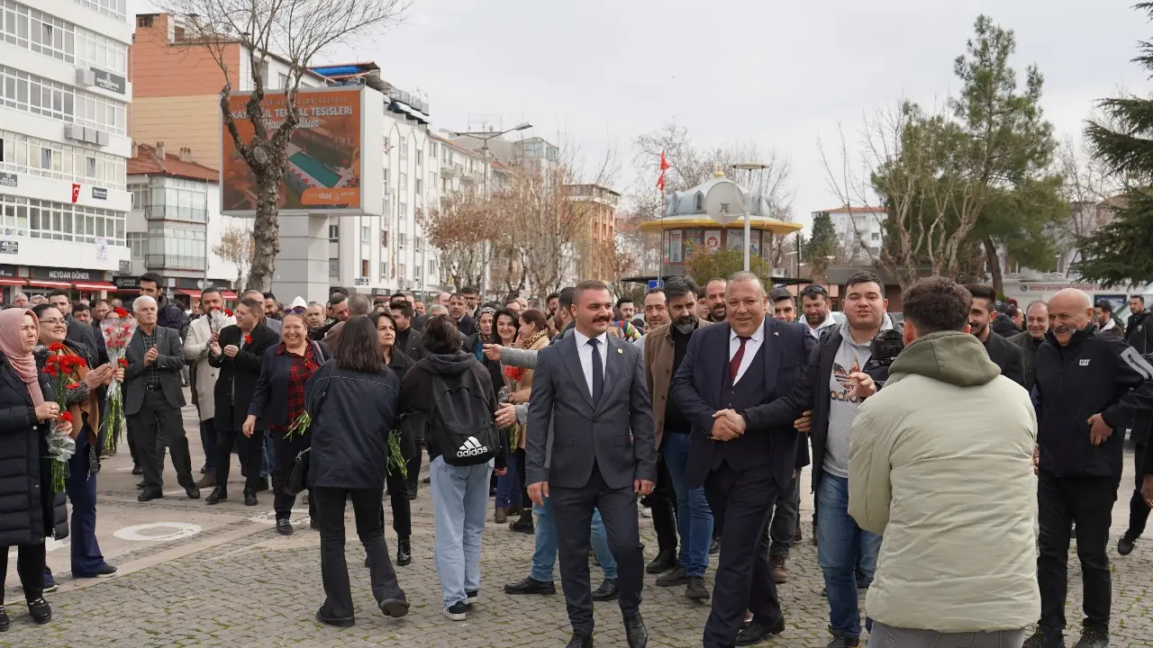 Uşak MHP Tüm Ekip Sahaya İndi