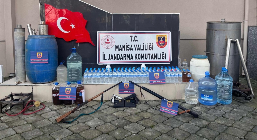 Salihli'de 110 Litre Sahte İçki Yakalandı
