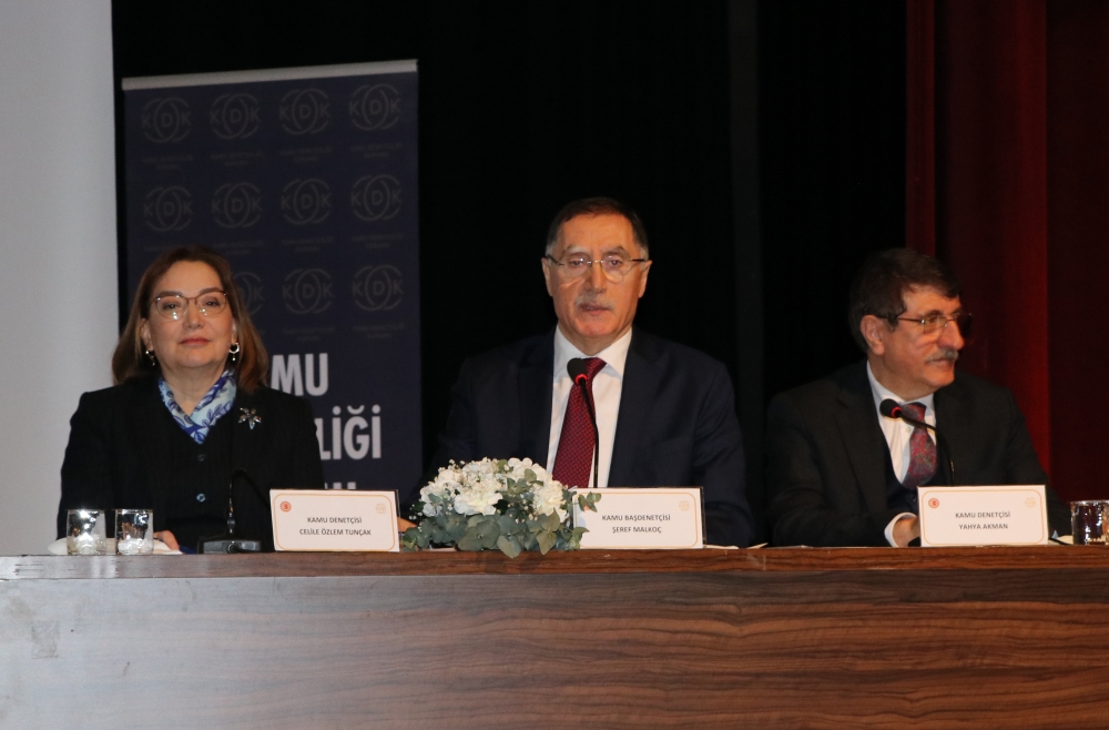 Kamu Başdenetçisi Şeref Malkoç, Kütahya'da vatandaşlarla buluştu: