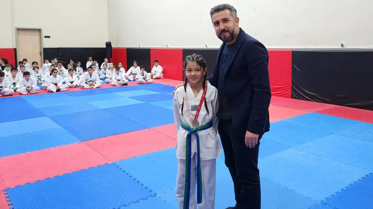 Uşak'ta Taekwondo Sporcularının Kuşak Sınavı Heyecanı
