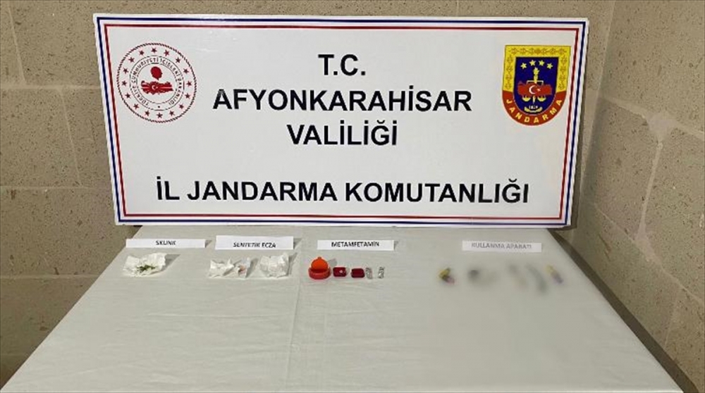Bursa'dan Afyonkarahisar'a aracıyla uyuşturucu getiren şüpheli yakalandı
