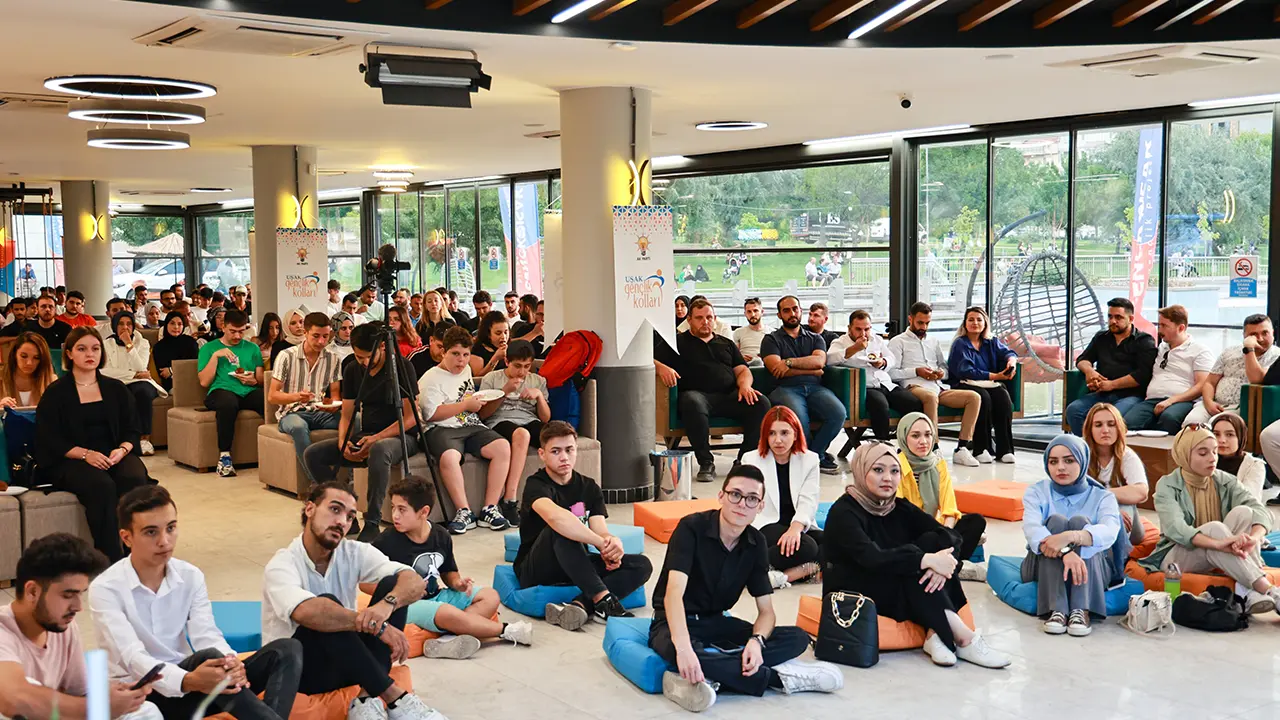 Uşak’ta Genç Kuşak Kütüphanesine Kavuştu