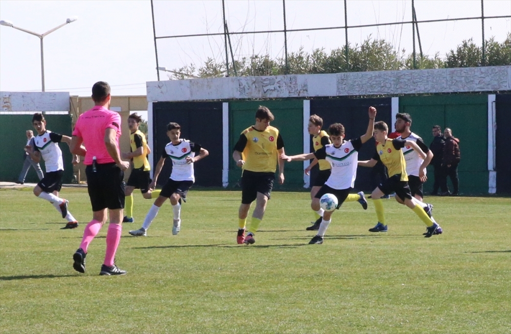 Denizli emniyetinin, gençlere yönelik futbol turnuvası başladı