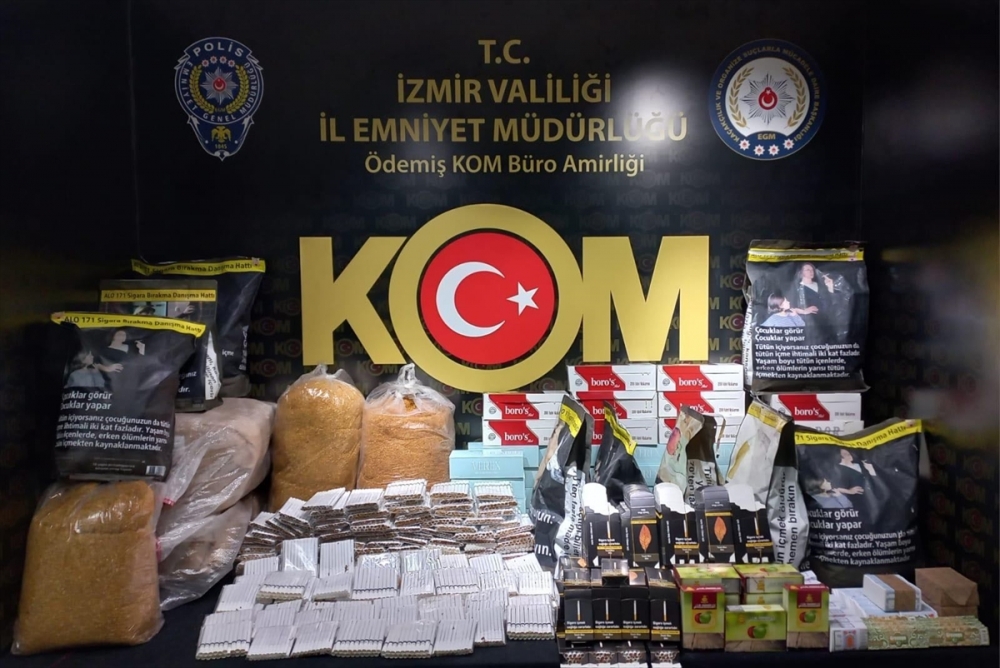 İzmir'de kaçakçılık operasyonlarında 42 kişi yakalandı