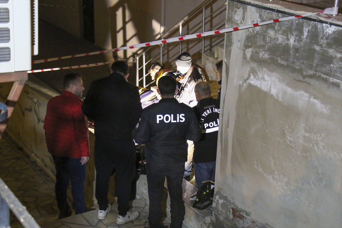 Uşak'ta Bülent Keser Oturduğu Apartmanın Önünde Ölü Bulundu