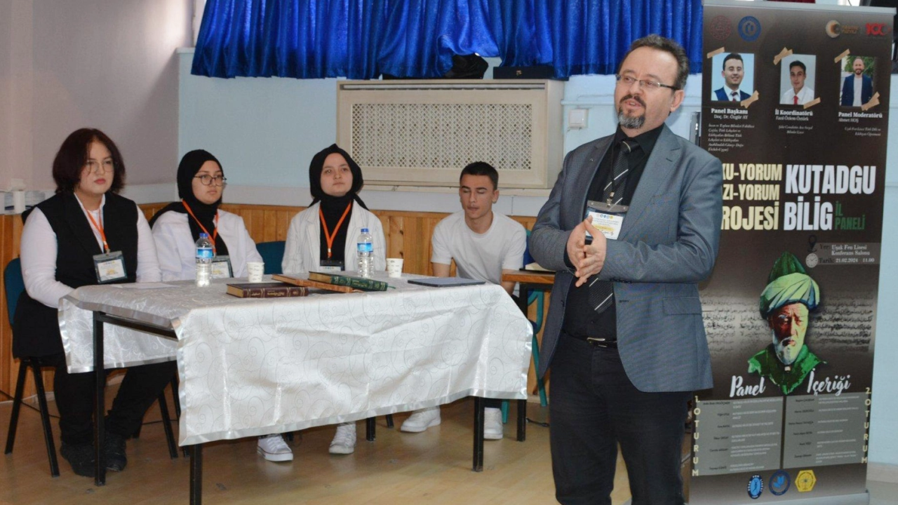 Uşak’ta “Kutadgu Bilig” Paneli Düzenlendi