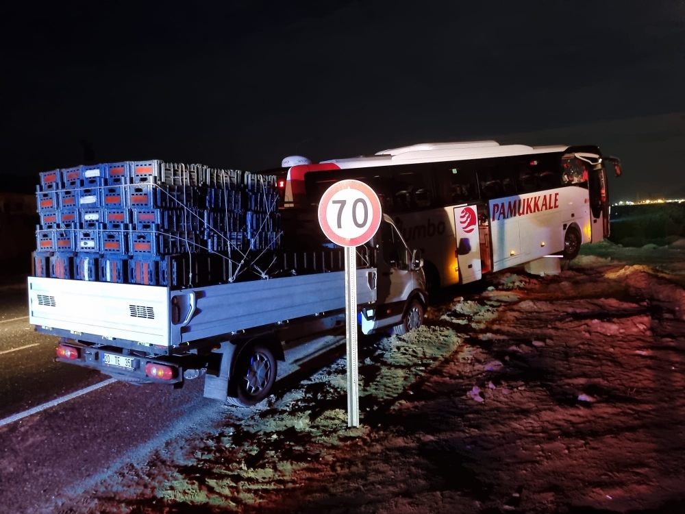 Aydın'da zincirleme trafik kazasında 2 kişi öldü, 2 kişi yaralandı