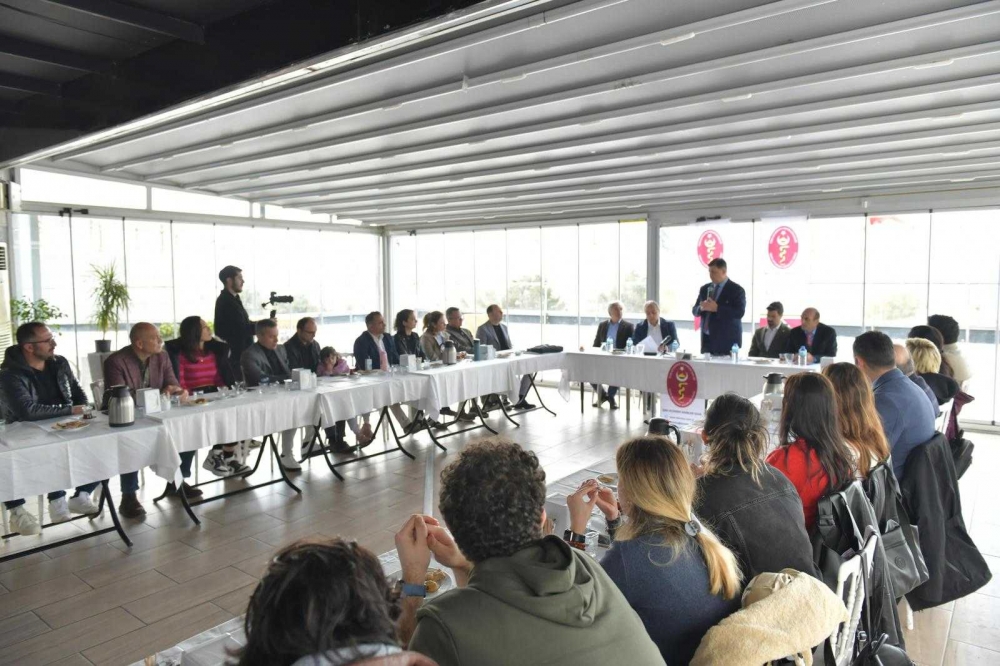 CHP İzmir Büyükşehir Belediye Başkan adayı Tugay'dan sahipsiz hayvanlara ilişkin açıklama