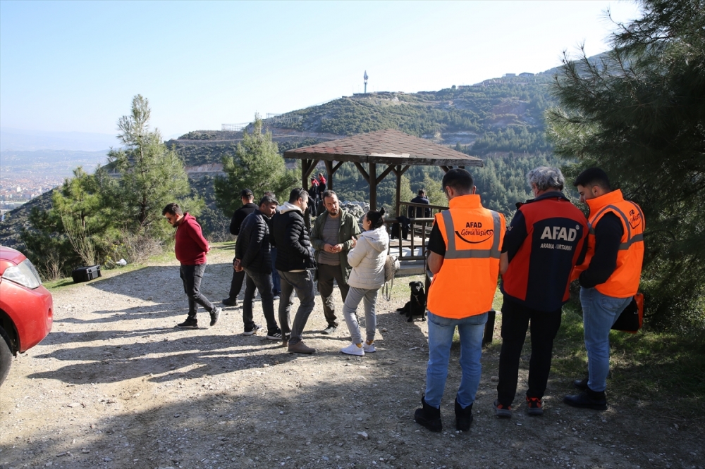 Denizli'de ormanlık alanda kaybolan kişi için arama çalışmaları sürüyor