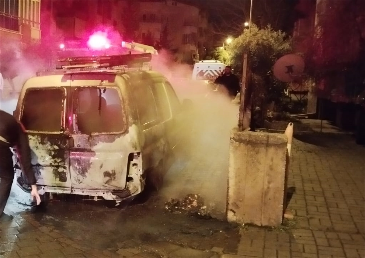 Denizli'de 5 aracı kundakladığı iddia edilen bir şüpheli yakalandı