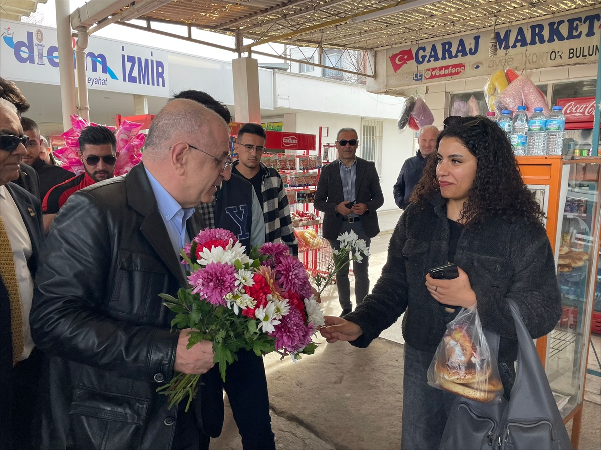 Zafer Partisi Genel Başkanı Özdağ, Aydın'da esnafı ziyaret etti