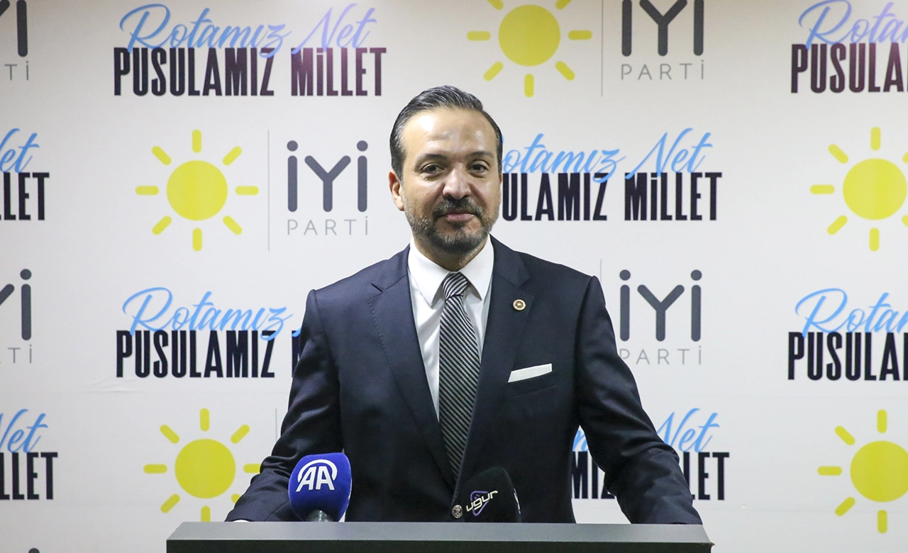 İyi Parti Sözcüsü Zorlu, Uşak İl Başkanlığını Ziyaret Etti