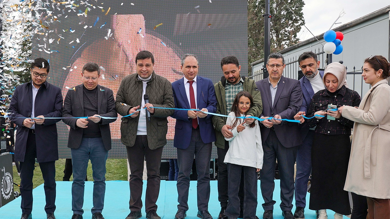 Dikilitaş Millet Bahçesi Hizmete Açıldı