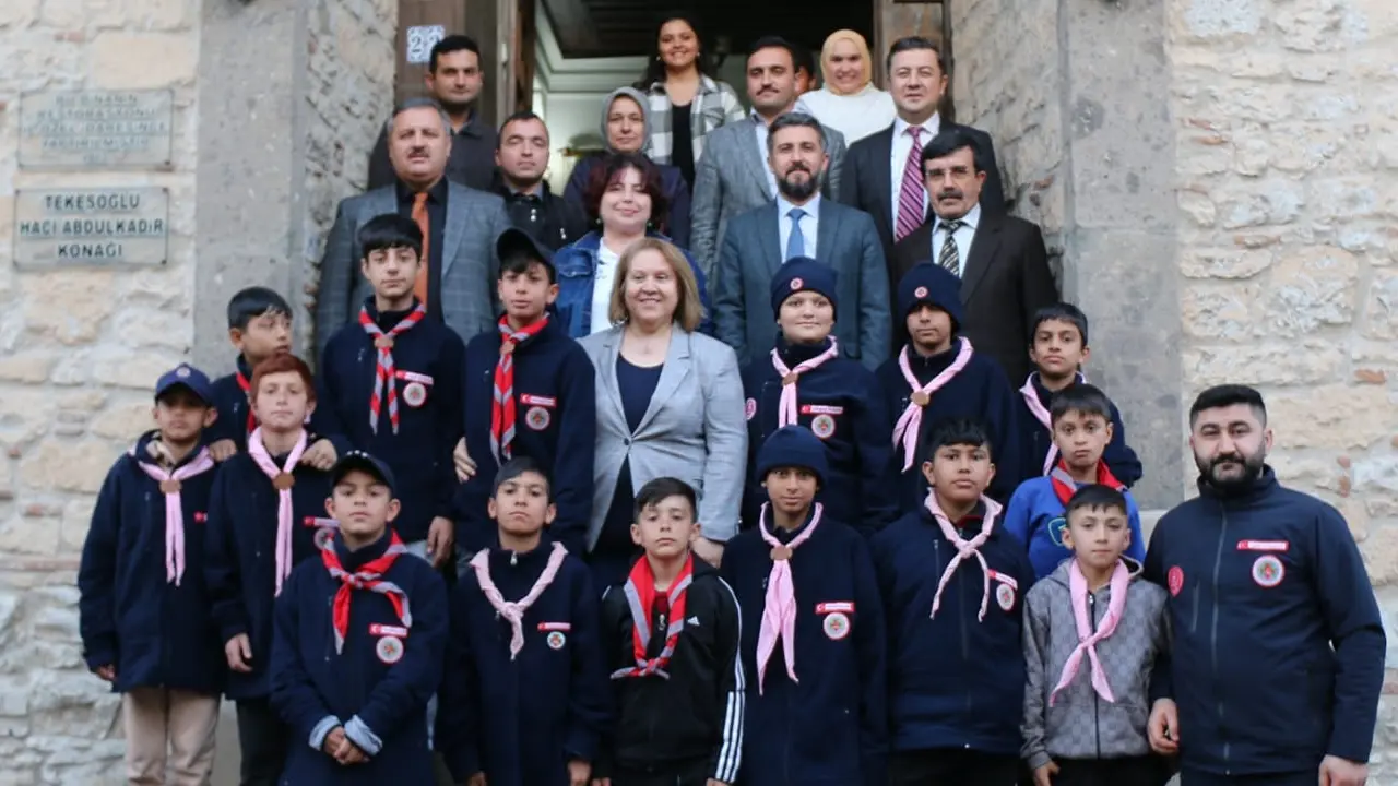 Uşak İzcilik Kulübüne Vali Eşi Ziyareti