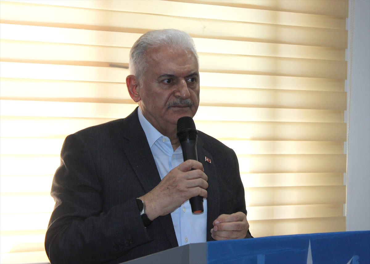 AK Parti'li Binali Yıldırım, Ödemiş’te Seçim Koordinasyon Merkezi açtı