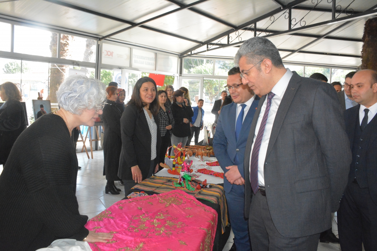 Manisa'da 18 Mart Çanakkale Zaferi El Sanatları Sergisi açıldı