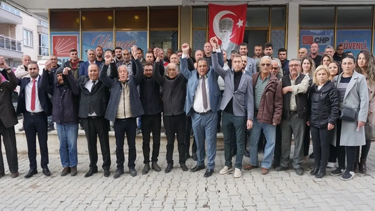 Uşak İyi Parti’de Yaprak Dökümü Sürüyor