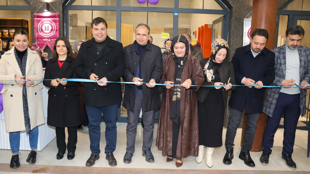 Eski Belediyede Zümra Kadınlarının El Emeği Ürünleri Satılacak
