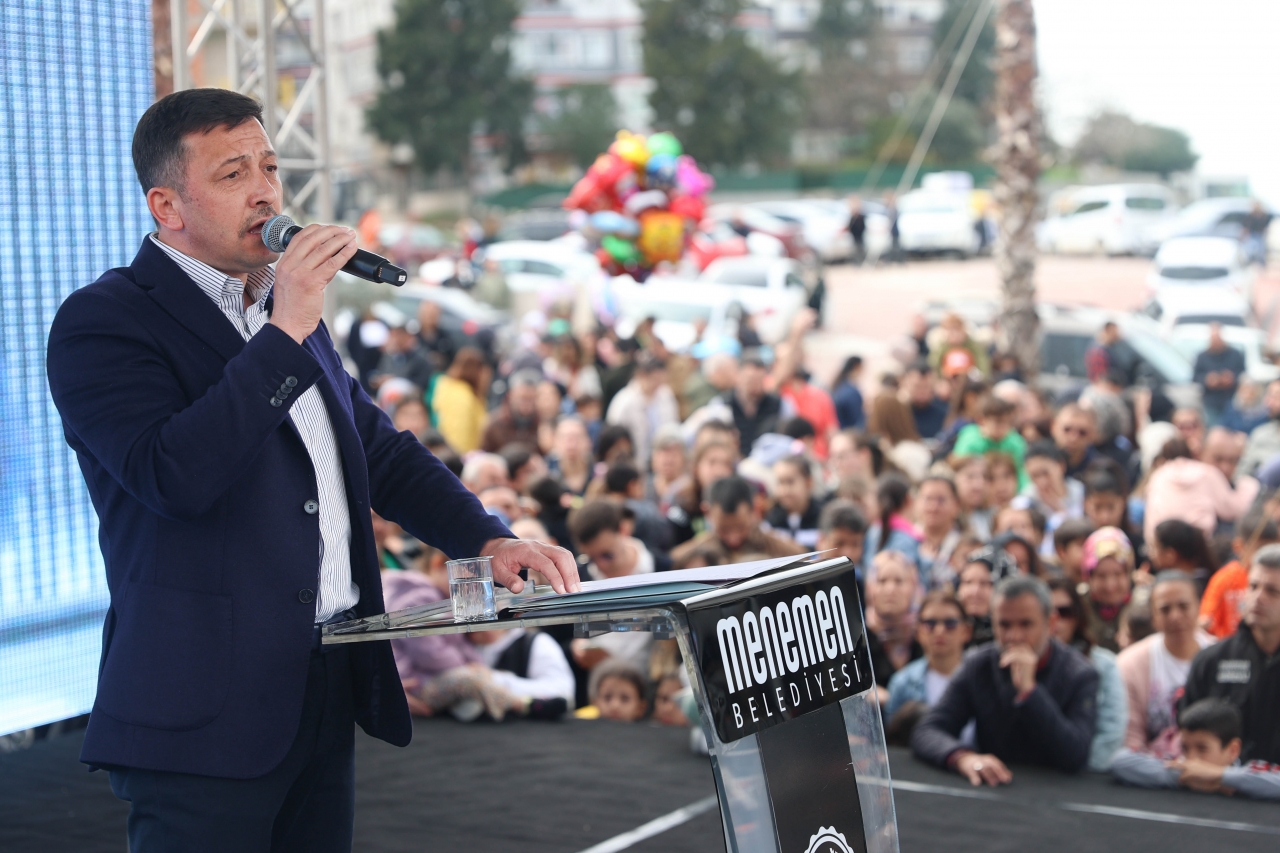 Cumhur İttifakı İzmir adayı Dağ, çocuk köyü açılışında konuştu:
