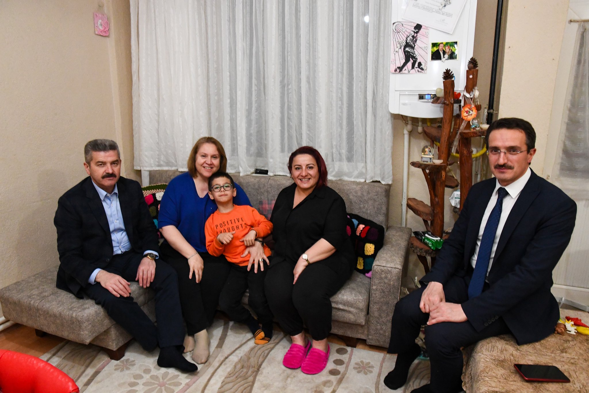 Uşak Valisi Turan Ergün, Aile İftarlarını Sürdürüyor