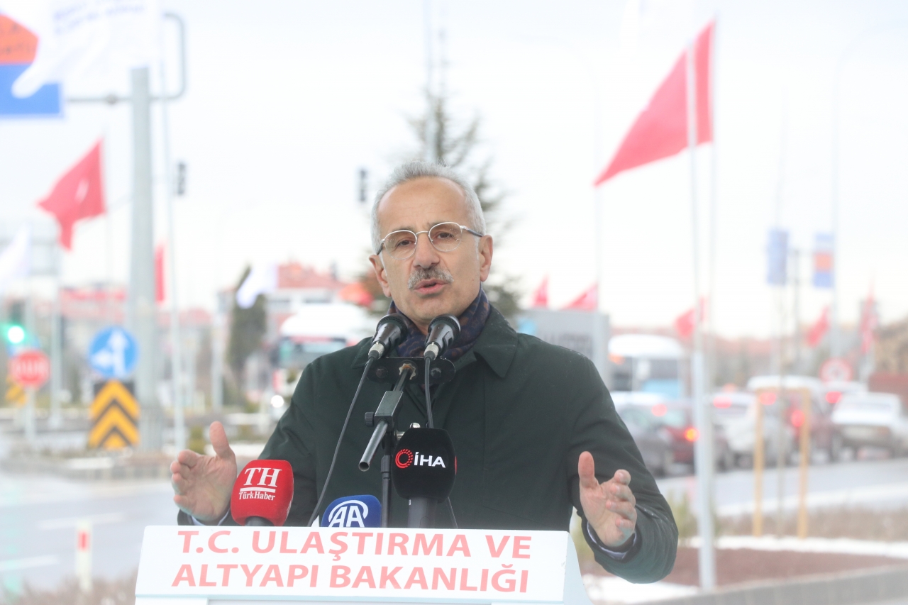 Ulaştırma ve Altyapı Bakanı Uraloğlu, Kütahya'da toplu açılış töreninde konuştu: