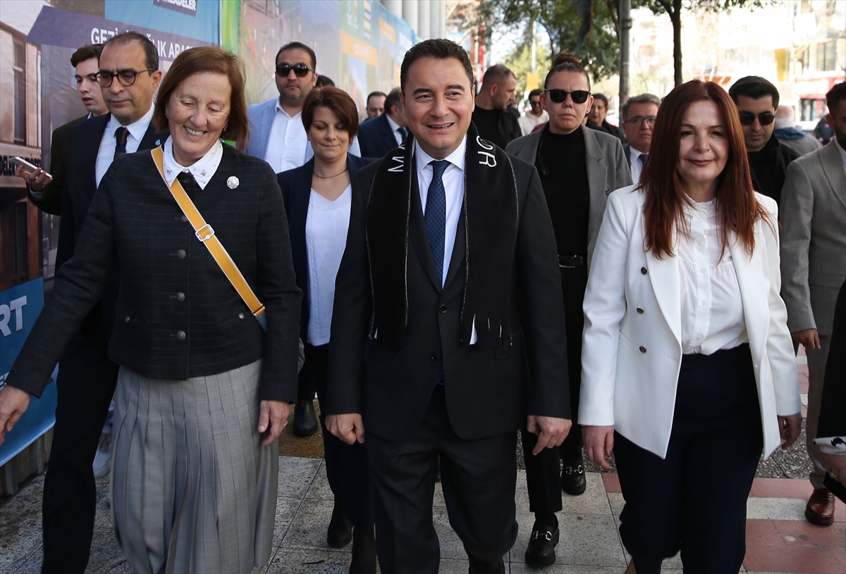 DEVA Partisi Genel Başkanı Babacan seçim çalışmalarını sürdürdü