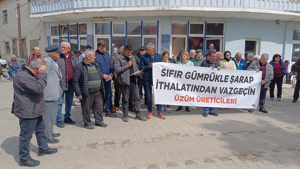 Uşak'lı Üzüm Üreticileri İsyanda: Bu Anlaşma Ölüm Fermanımızdır..